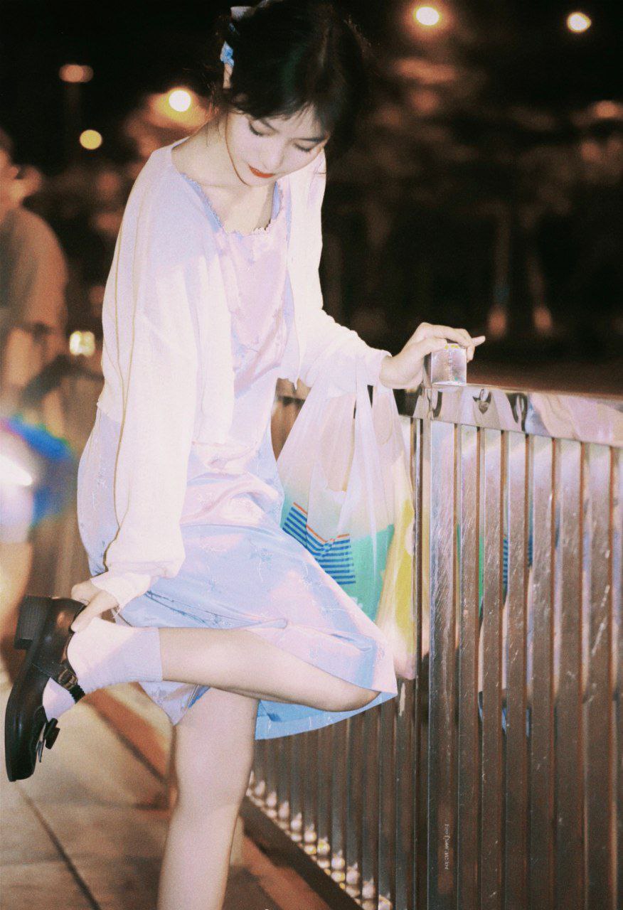潘小美和小闪电是同一个人吗 潘小美的真实信息